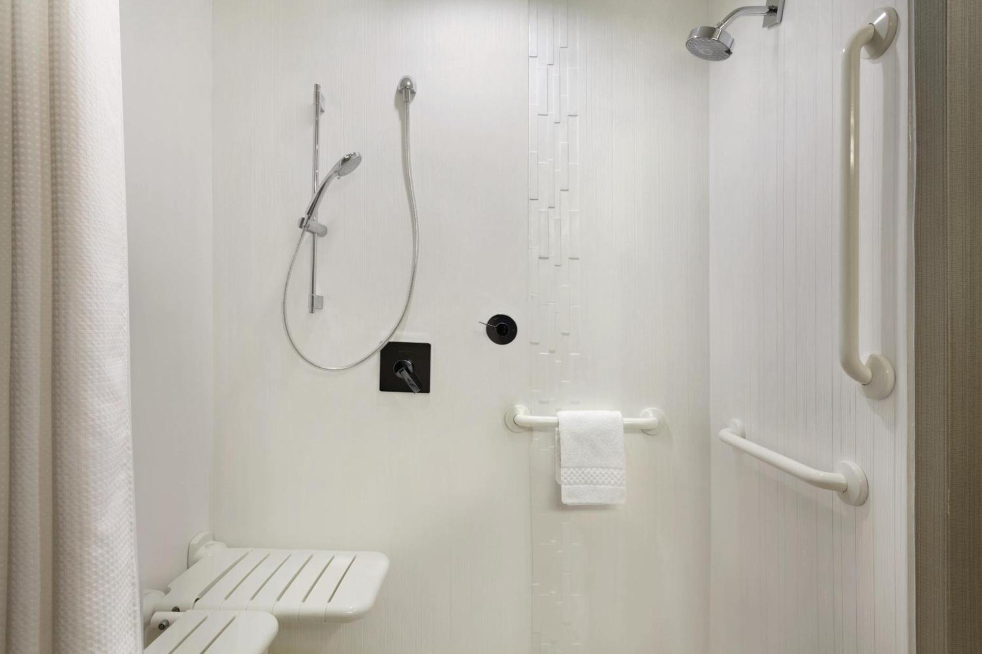 Courtyard By Marriott El Paso East/I-10 Hotel Екстериор снимка